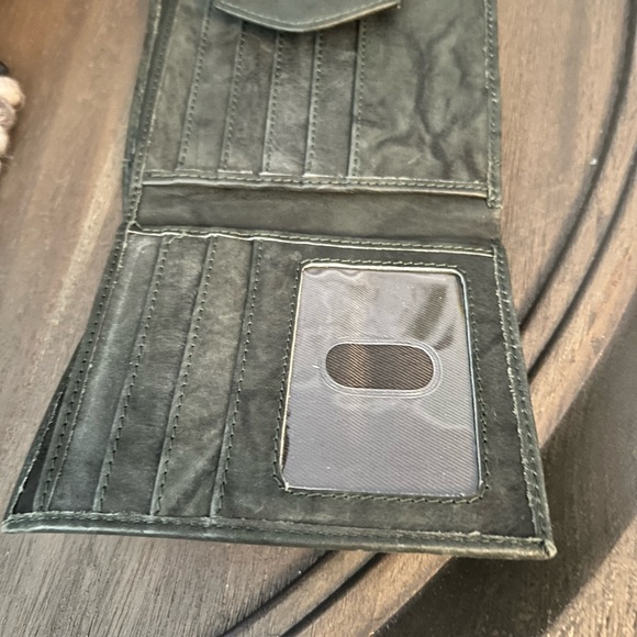 Dark green leather wallet. - Picture 3 of 6